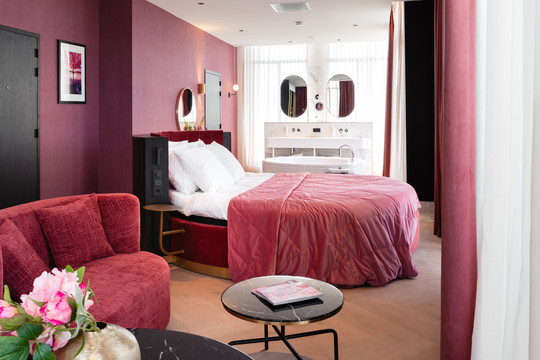 Penthouse Sauna Suite