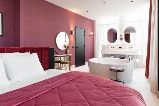 Penthouse Sauna Suite